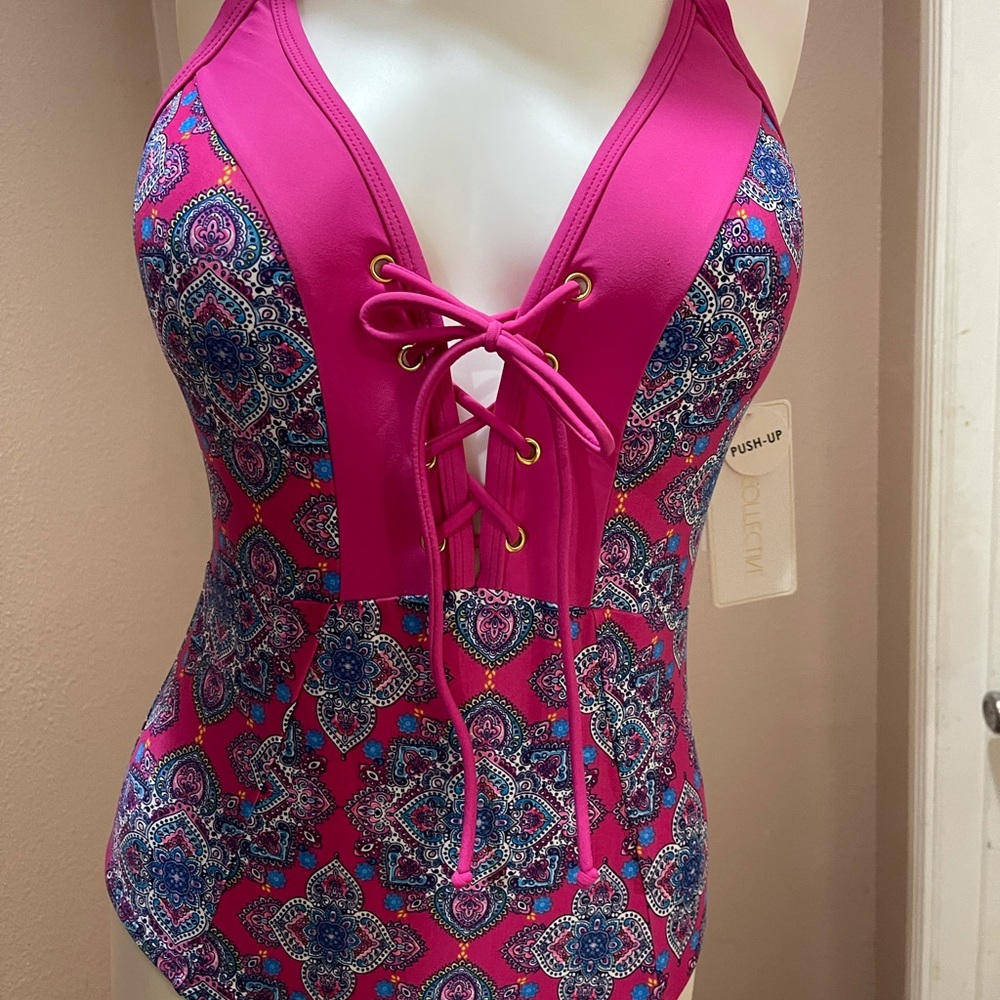 New woman’s pink pattern swimsuit sizes 10